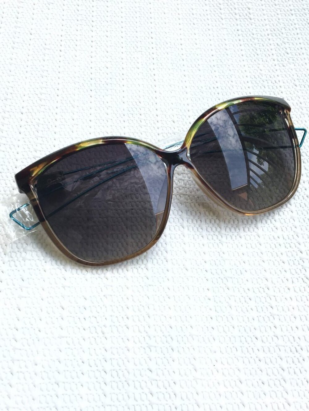 New Tortoise Shell Sunglasses